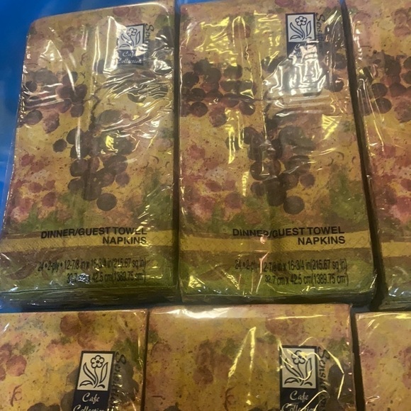 Table Cover/Napkin Bundle - Picture 2 of 11